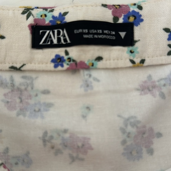 Zara Linen Feel Cotton Miniskirt Flowers - Picture 3 of 3
